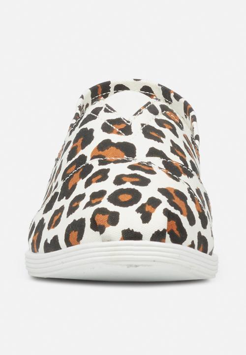 Viabeach - Tams2 slip on - white & brown 