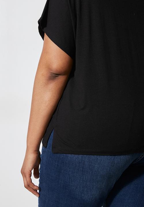 Superbalist - Easy fit tee with neck trim - black