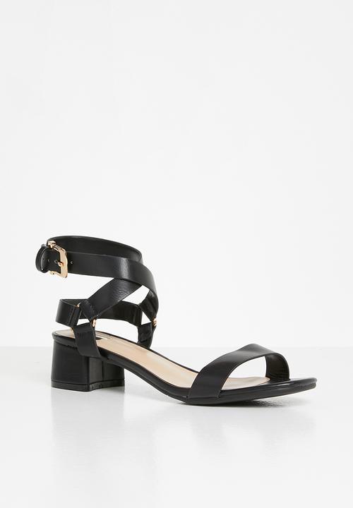 Footwork - Kenn ankle strap block heel - black