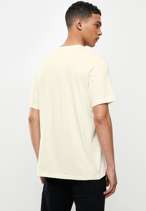 PUMA - Graphic tee key moments - eggnog