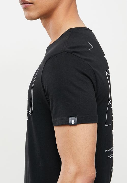 S.P.C.C - Locke side slit straight hem tee - black