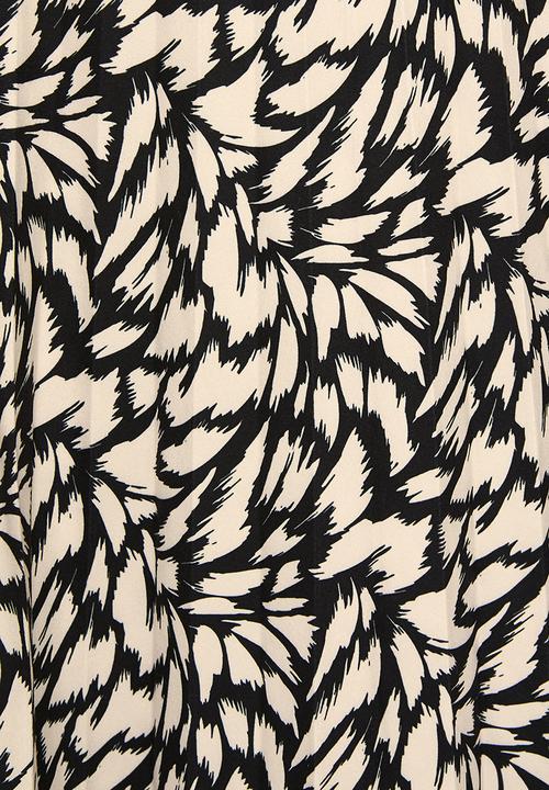 edit - Knit pleated midaxi skirt - black ikat