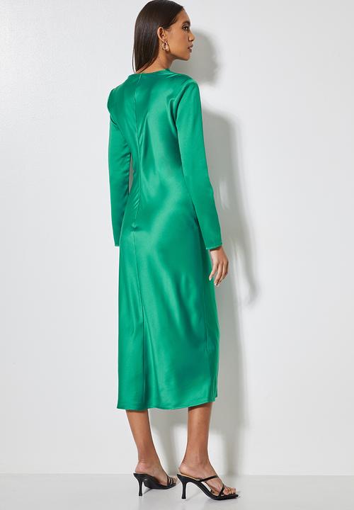 VELVET - Long sleeve satin slip midi dress with shoulder pads - green