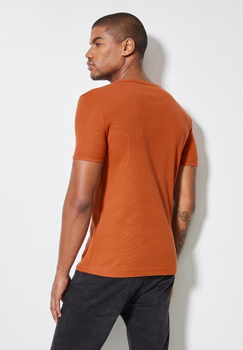 Superbalist - Brando rib muscle fit crew neck tee - rust 