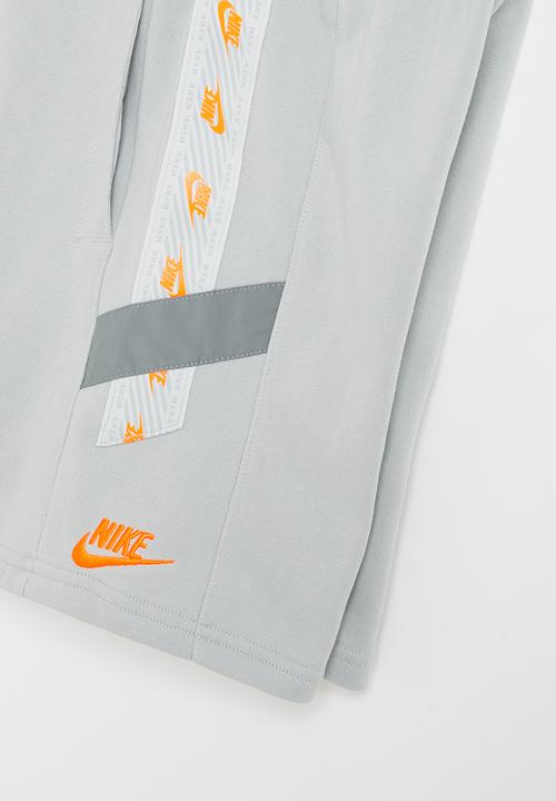 Nike - B nsw elevated trim short - grey