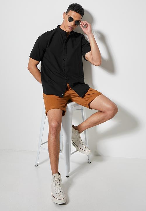 Superbalist - Regular fit mandarin short sleeve shirt - black