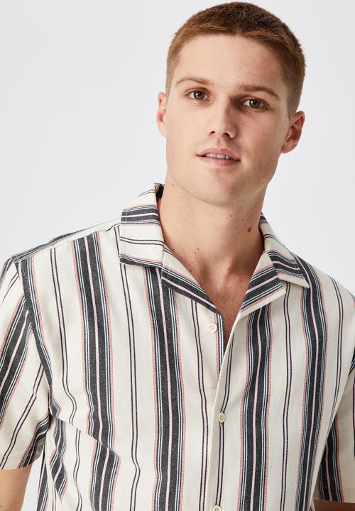 Cotton On - Textured short sleeve shirt - pink ecru stripe