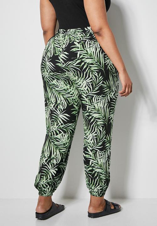 Superbalist - Easy pull on pant - black & green