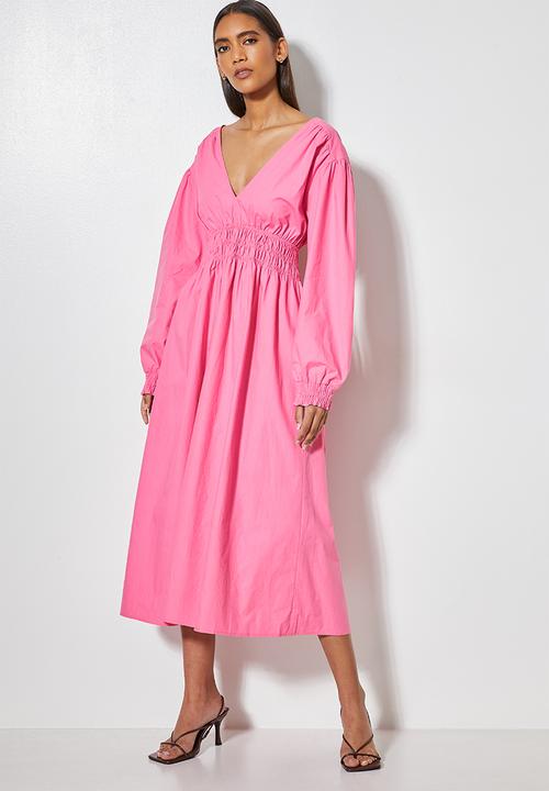 Superbalist - Shirred waist open back midi dress - cerise