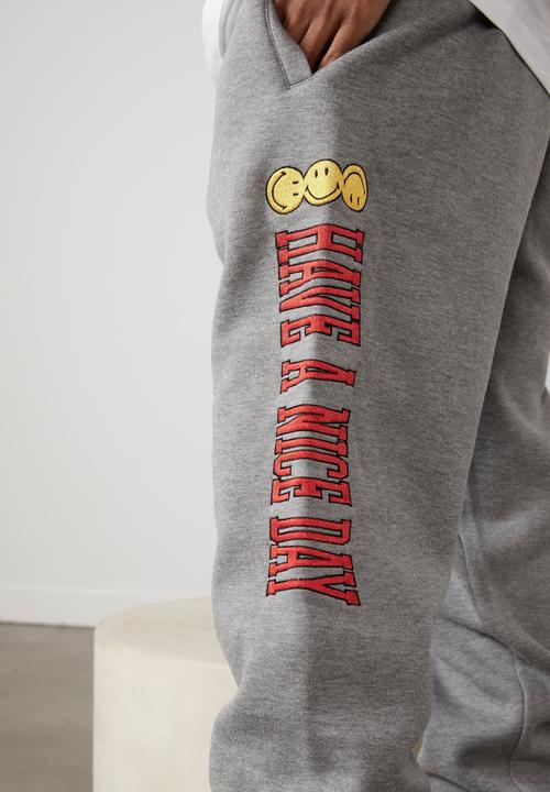 Factorie - Smiley relaxed trackpant - mid grey