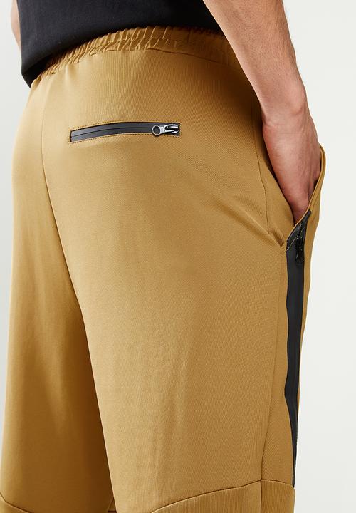 FUBU - Mens essential jogger - camel