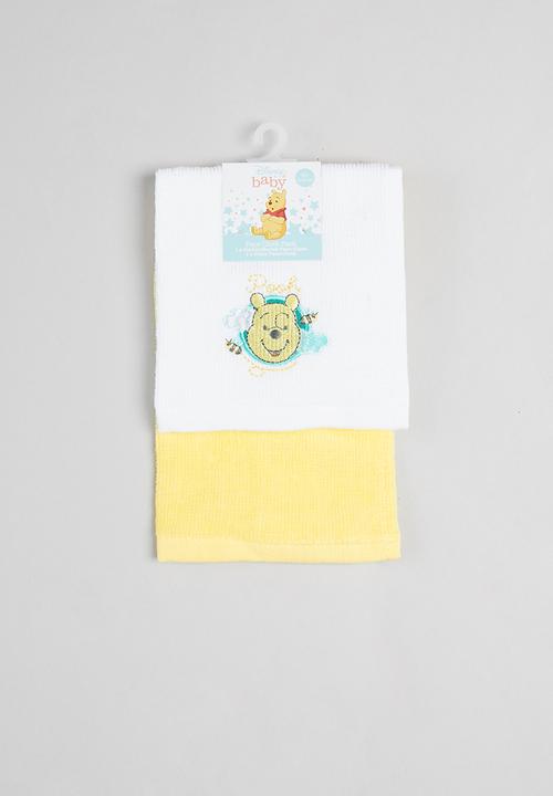 Character Group - 2-pack winnie face cloths - yellow & white