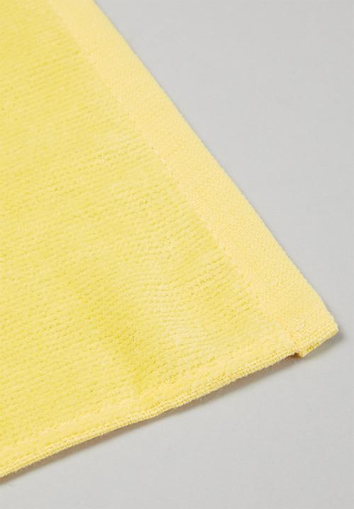 Character Group - 2-pack winnie face cloths - yellow & white