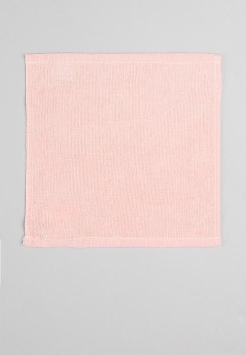 Character Group - 2-pack minnie face cloths - pink & white