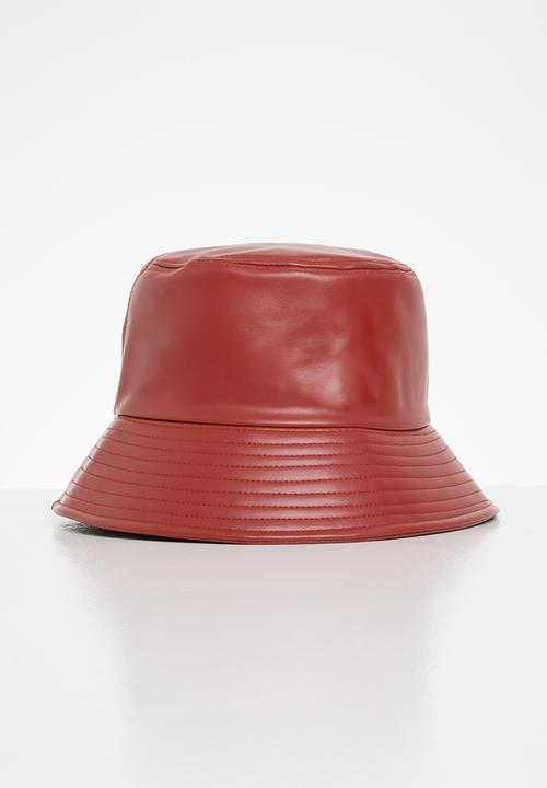 Superbalist - Ari bucket hat - red