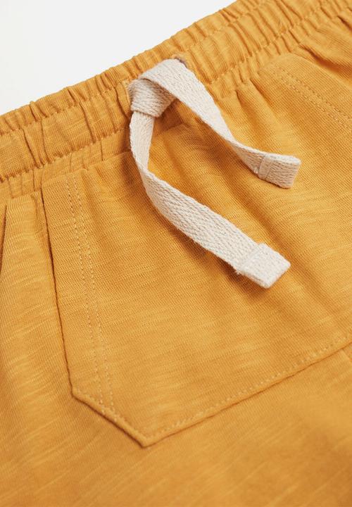 MANGO - Shorts manu - medium yellow