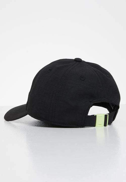 Nike - Nan logo adjustable hat - black