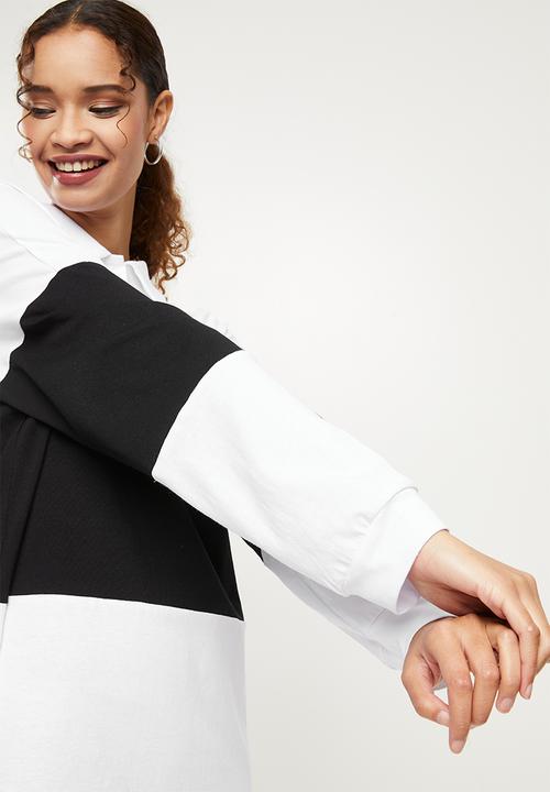 Blake - Oversize golfer dress - white & black 