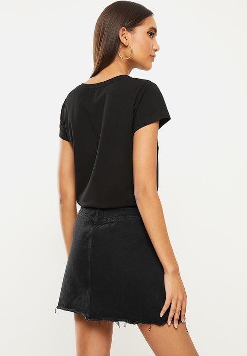 SISSY BOY - Aila: basic round neck, loose, boxy top - black