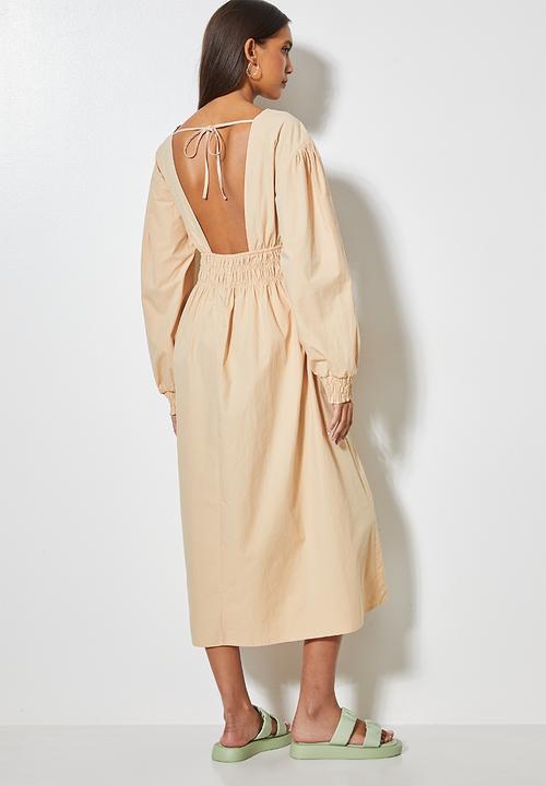 Superbalist - Shirred waist open back midi dress - light caramel