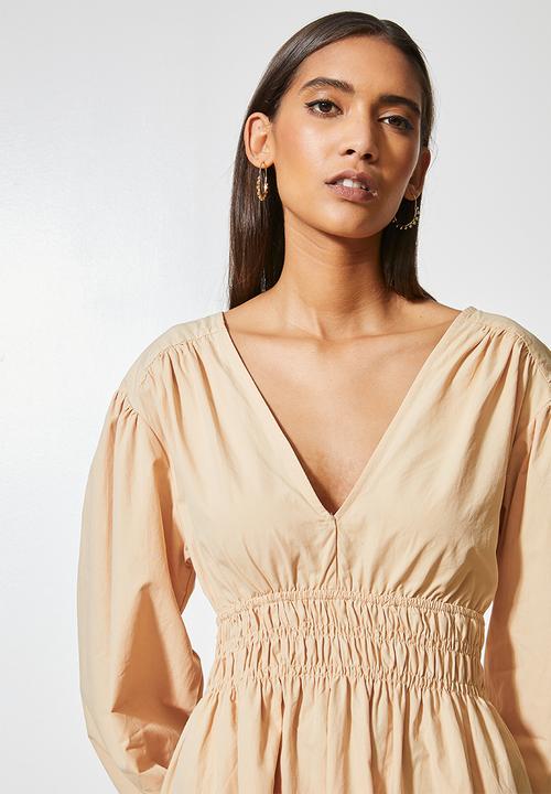 Superbalist - Shirred waist open back midi dress - light caramel