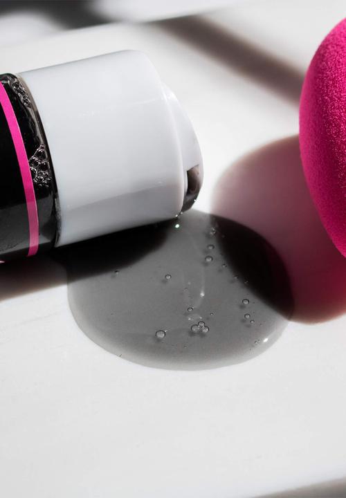 beautyblender® - BLENDERCLEANSER® LIQUID CHARCOAL Scented Sponge & Brush Cleanser