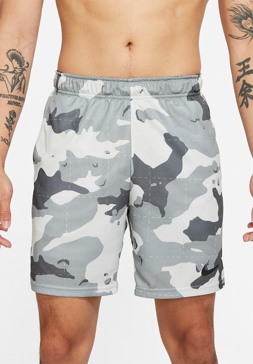 Nike - Nike df camo aop short 5.0 - grey & black