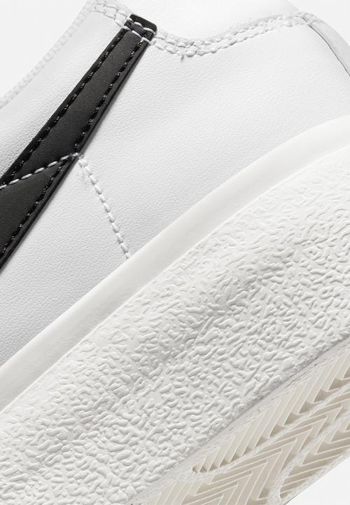 Nike - Nike Blazer Low Platform 