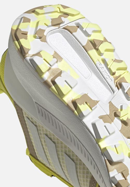 adidas Performance - Terrex trailmaker primegreen - s29055 - beige tone/crystal white/acid yellow