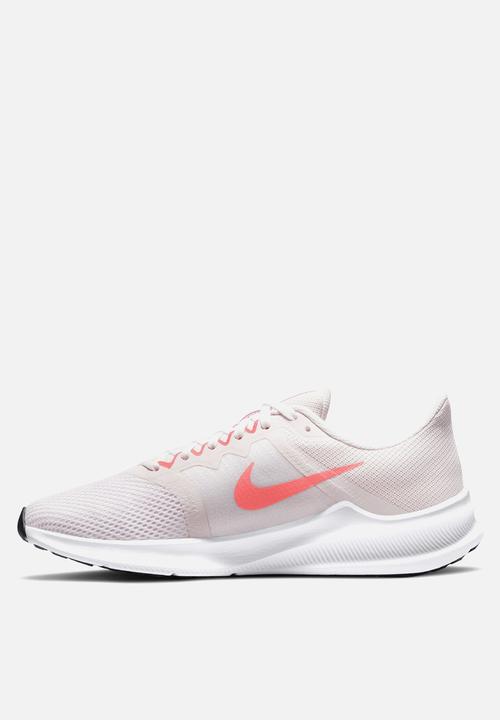 Nike - Downshifter 11 - light soft pink/black-magic ember-white