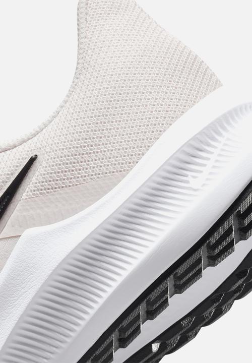 Nike - Downshifter 11 - light soft pink/black-magic ember-white