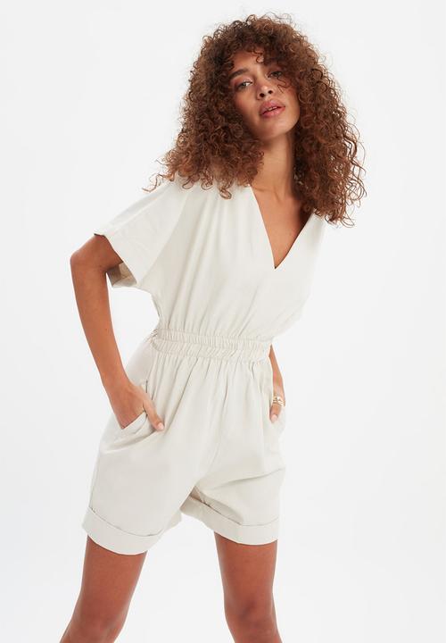 Trendyol - Stone v neck playsuit  - stone