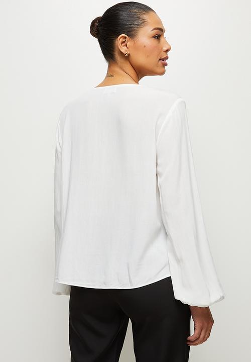 edit - Boxy notch neck shell - milk