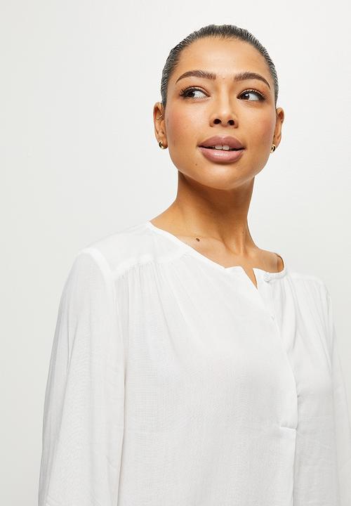 edit - Boxy notch neck shell - milk