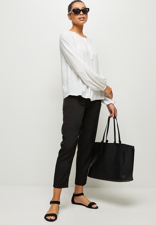 edit - Boxy notch neck shell - milk