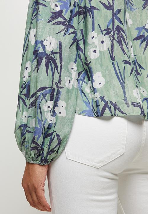 edit - Boxy notch neck shell - sage bamboo
