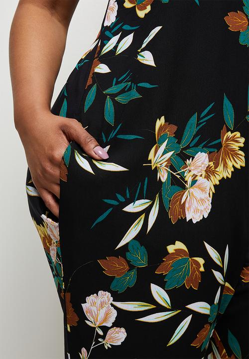 edit Plus - Easy fitting jumpsuit - black ground print