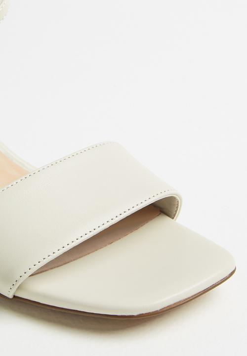 ALDO - Gleawia0 block heel - cream 