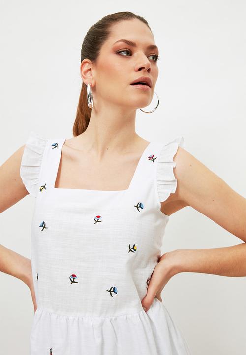 Trendyol - Embroidered dress - white