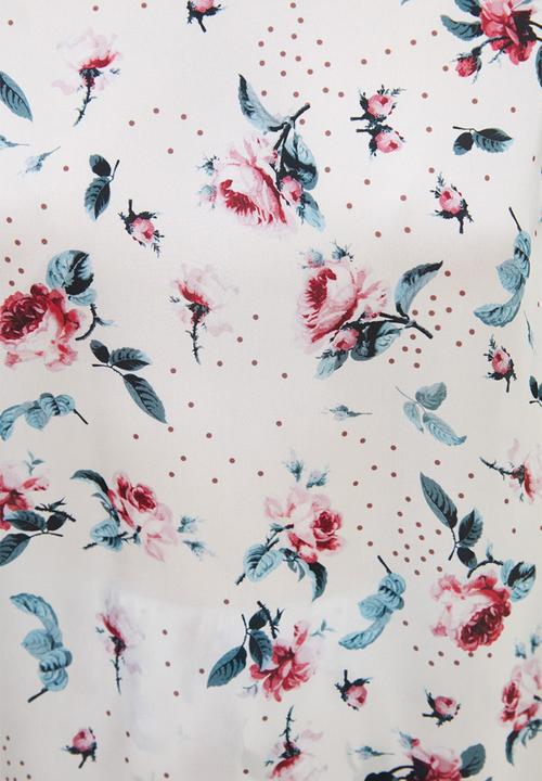 Trendyol - Floral patterned satin pajamas set - white