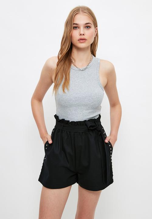 Trendyol - Belted bermuda shorts - black