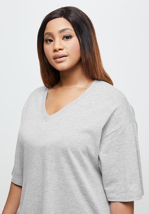 edit Plus - Short sleeve v-neck stepped hem tee - grey melange