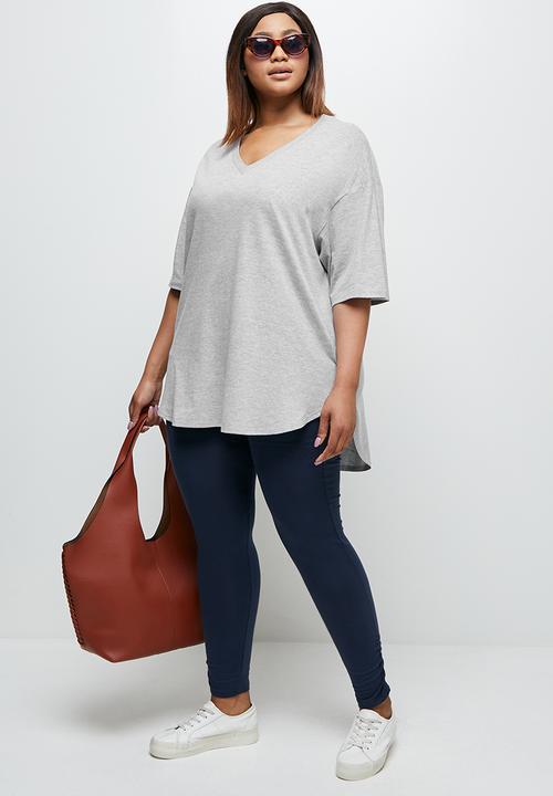 edit Plus - Short sleeve v-neck stepped hem tee - grey melange