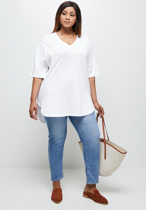 edit Plus - Short sleeve v-neck stepped hem tee - white