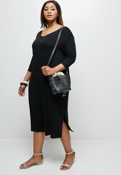 edit Plus - 3/4 Sleeve v-neck tee dress - black