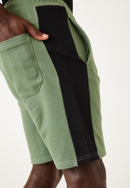 Flyersunion - Mens-panel fleece knit short - olive & black