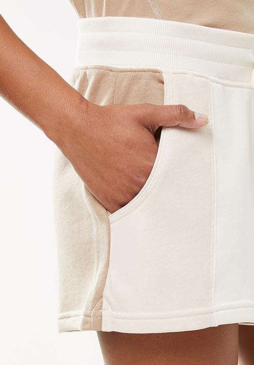 PUMA - Convey shorts - stone 