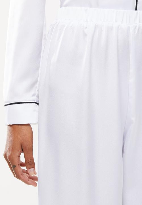 Missguided - Satin pipped trim pj set - white