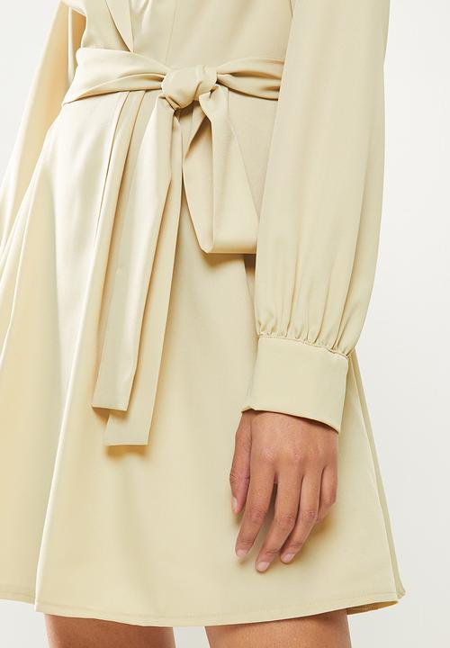 Missguided - Tie belt collar skater dress - stone