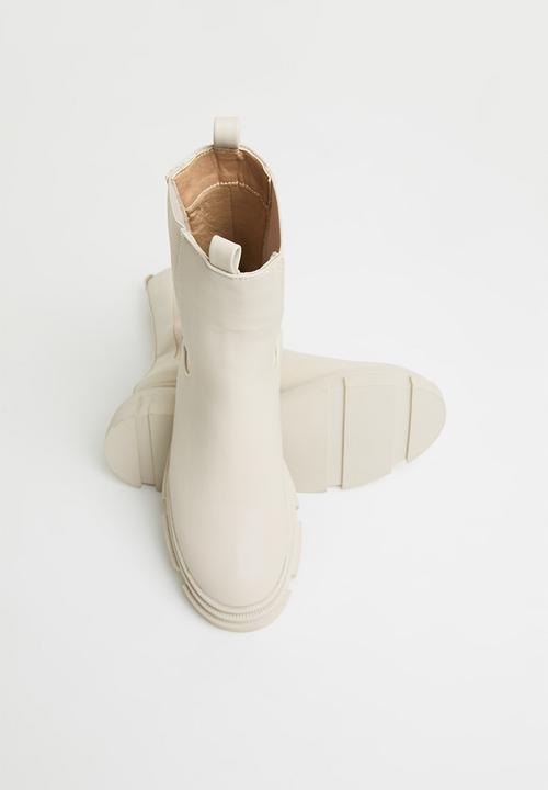 Missguided - Chunky pull on ankle boots - cream